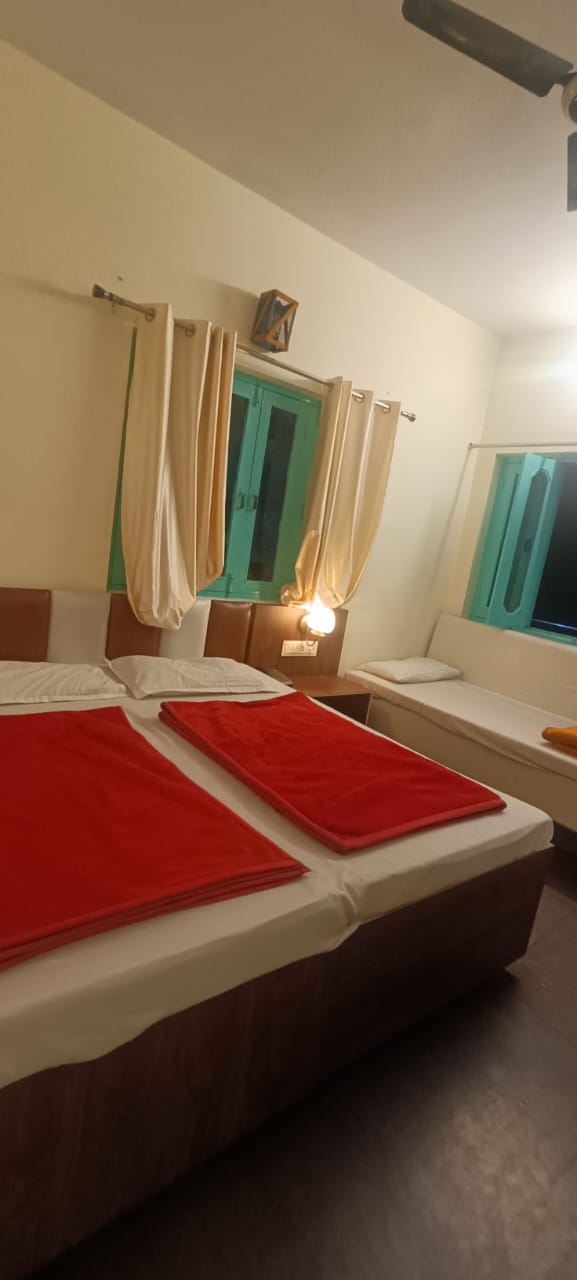 Hotel Ganga Darshan Dormitory 6 Bedroom